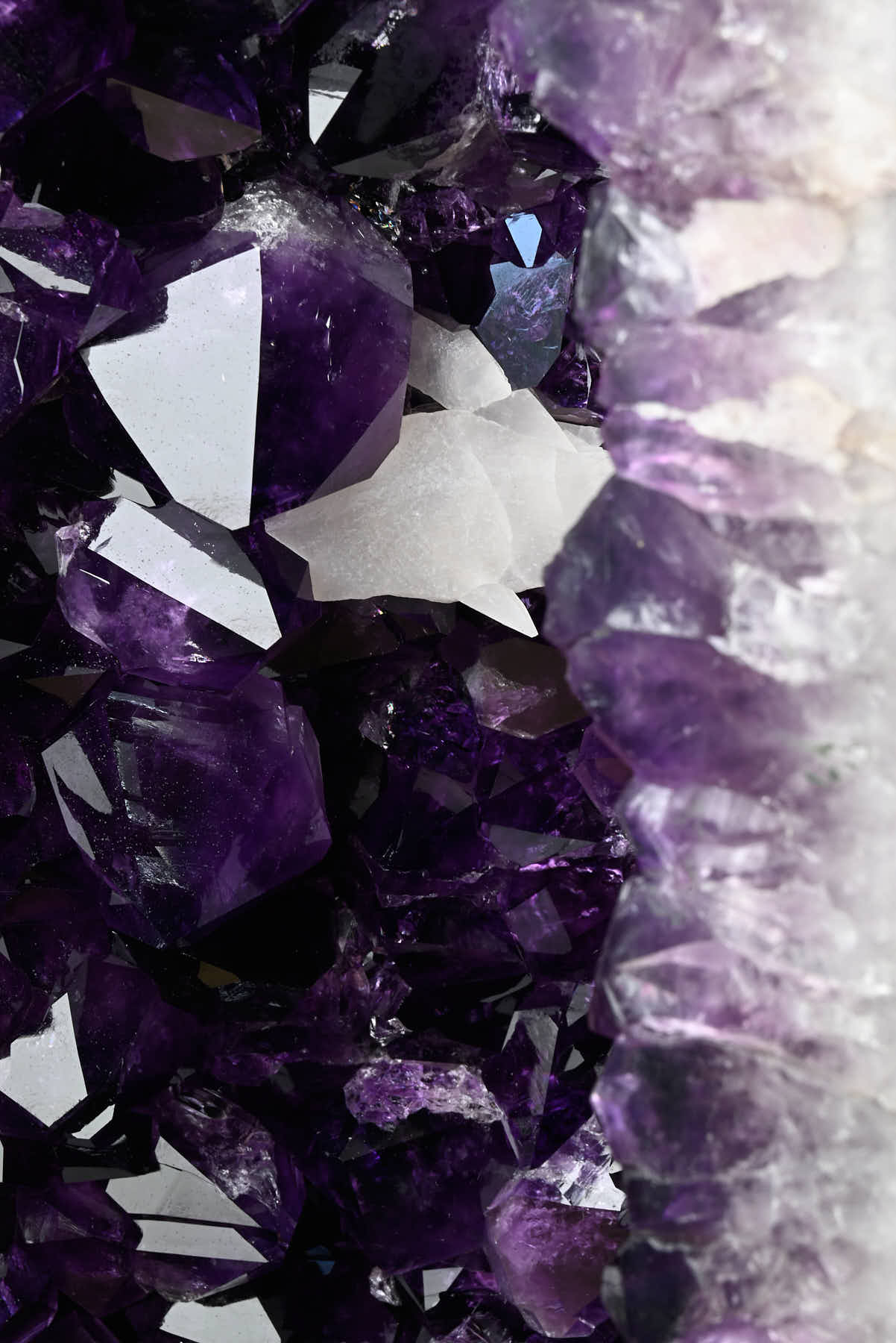 Extra Quality Amethyst Cathedral - 89.62kg, 72cm tall - #CAAMET-10008