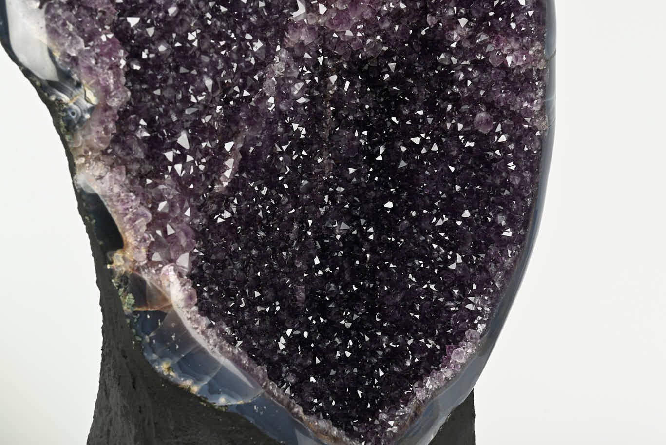 Extra Quality Amethyst Geode on Cement Base - 55kg, 79cm - #GEAMET-47014