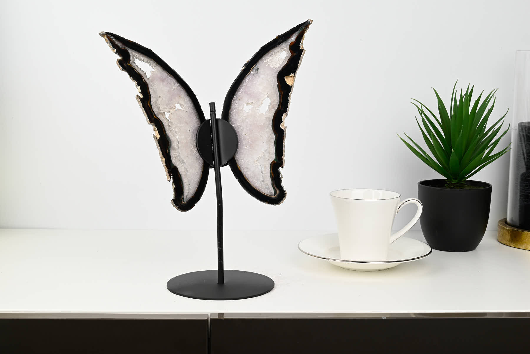 Natural Agate Butterfly on Stand - 0.66kg and 29cm Tall - #BUNATU-10006