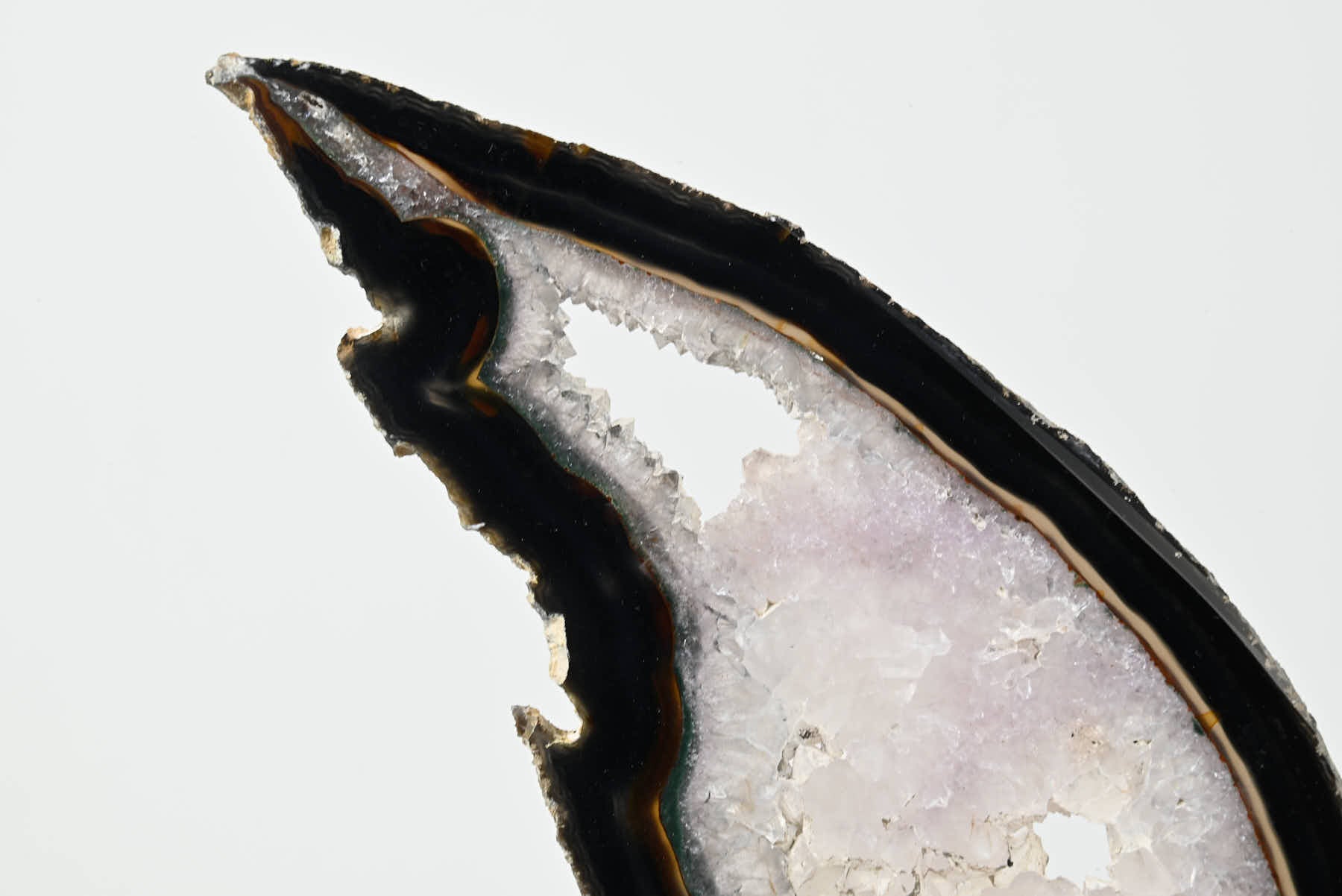 Natural Agate Butterfly on Stand - 0.66kg and 29cm Tall - #BUNATU-10006