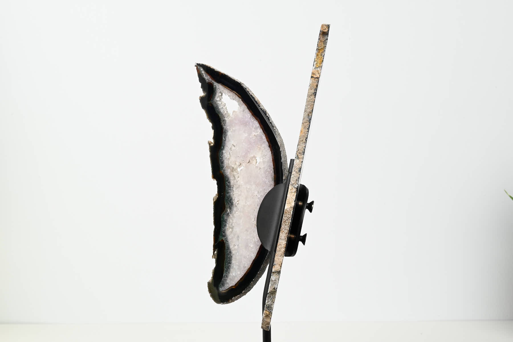 Natural Agate Butterfly on Stand - 0.66kg and 29cm Tall - #BUNATU-10006