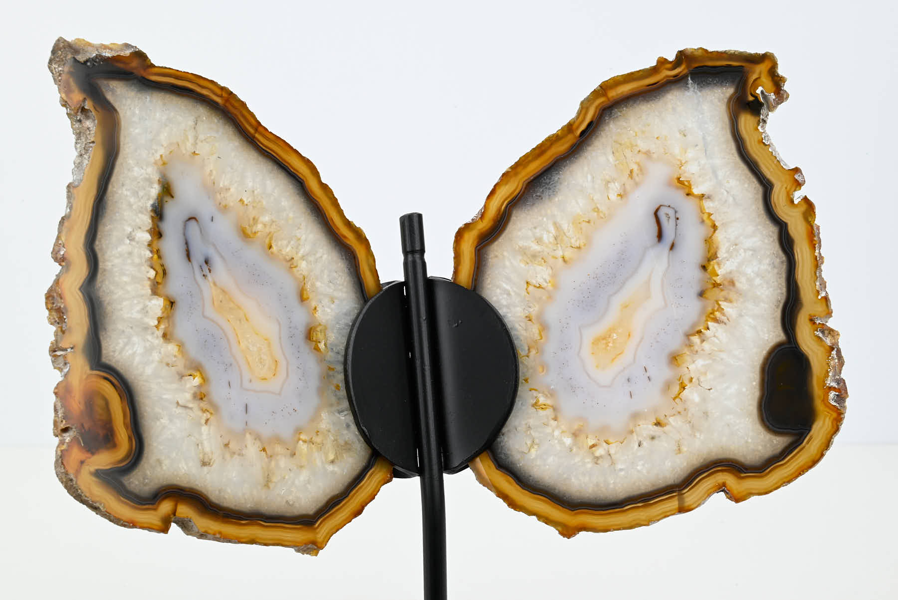 Natural Agate Butterfly on Stand - 0.58kg and 20cm Tall - #BUNATU-10017