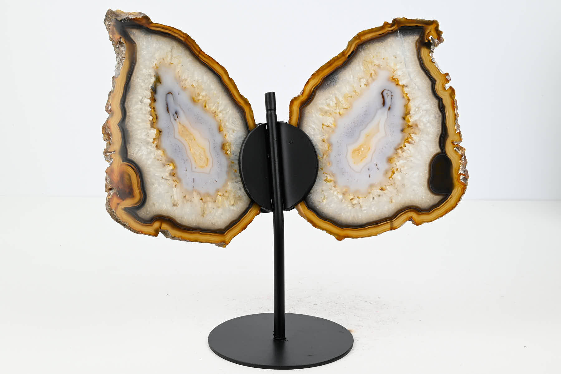 Natural Agate Butterfly on Stand - 0.58kg and 20cm Tall - #BUNATU-10017