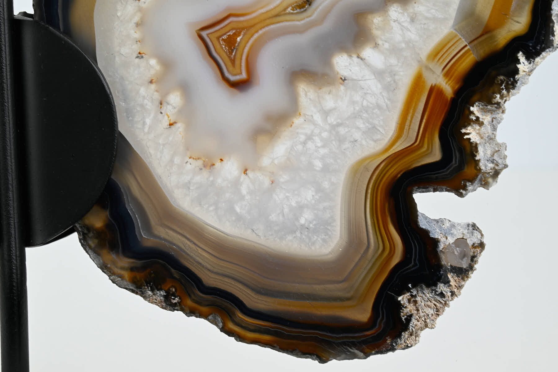 Natural Agate Butterfly on Stand - 0.57kg and 18cm Tall - #BUNATU-10018