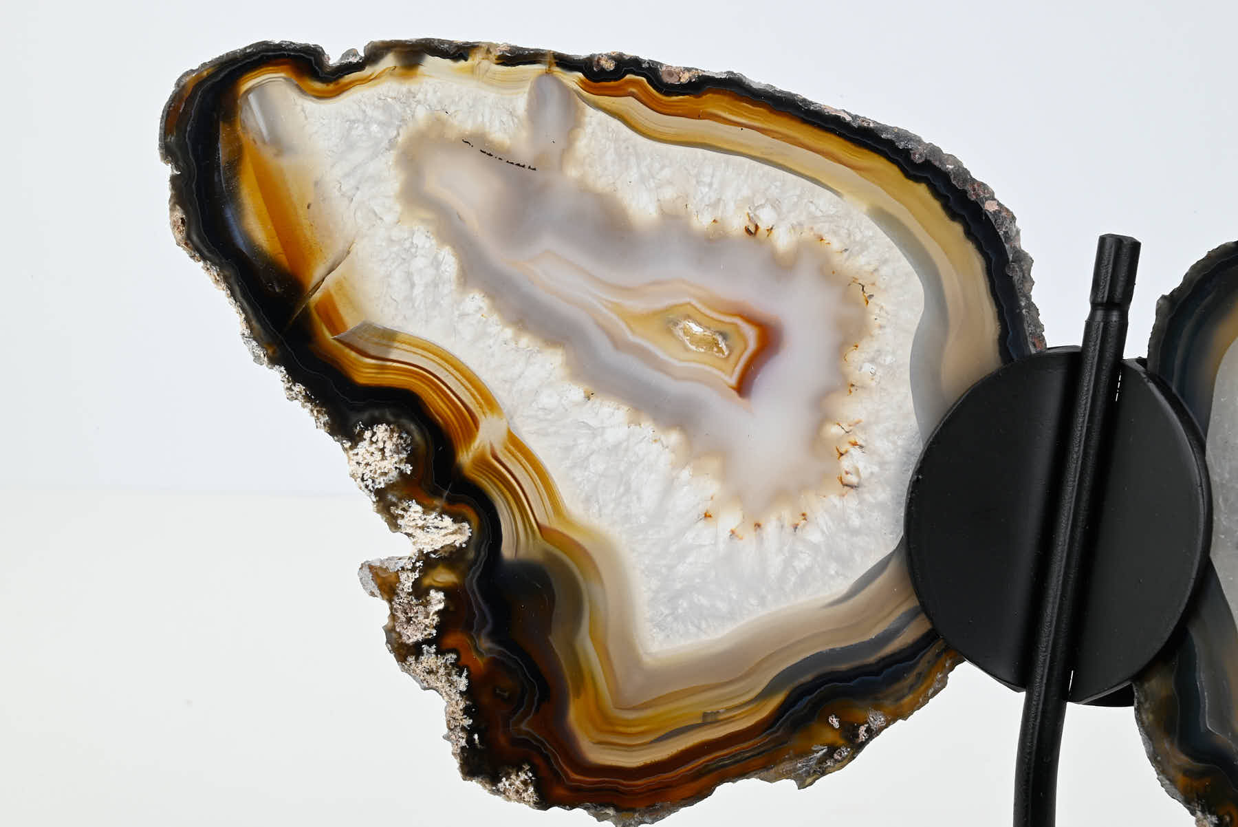 Natural Agate Butterfly on Stand - 0.57kg and 18cm Tall - #BUNATU-10018
