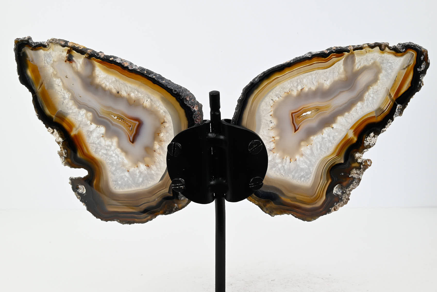 Natural Agate Butterfly on Stand - 0.57kg and 18cm Tall - #BUNATU-10018