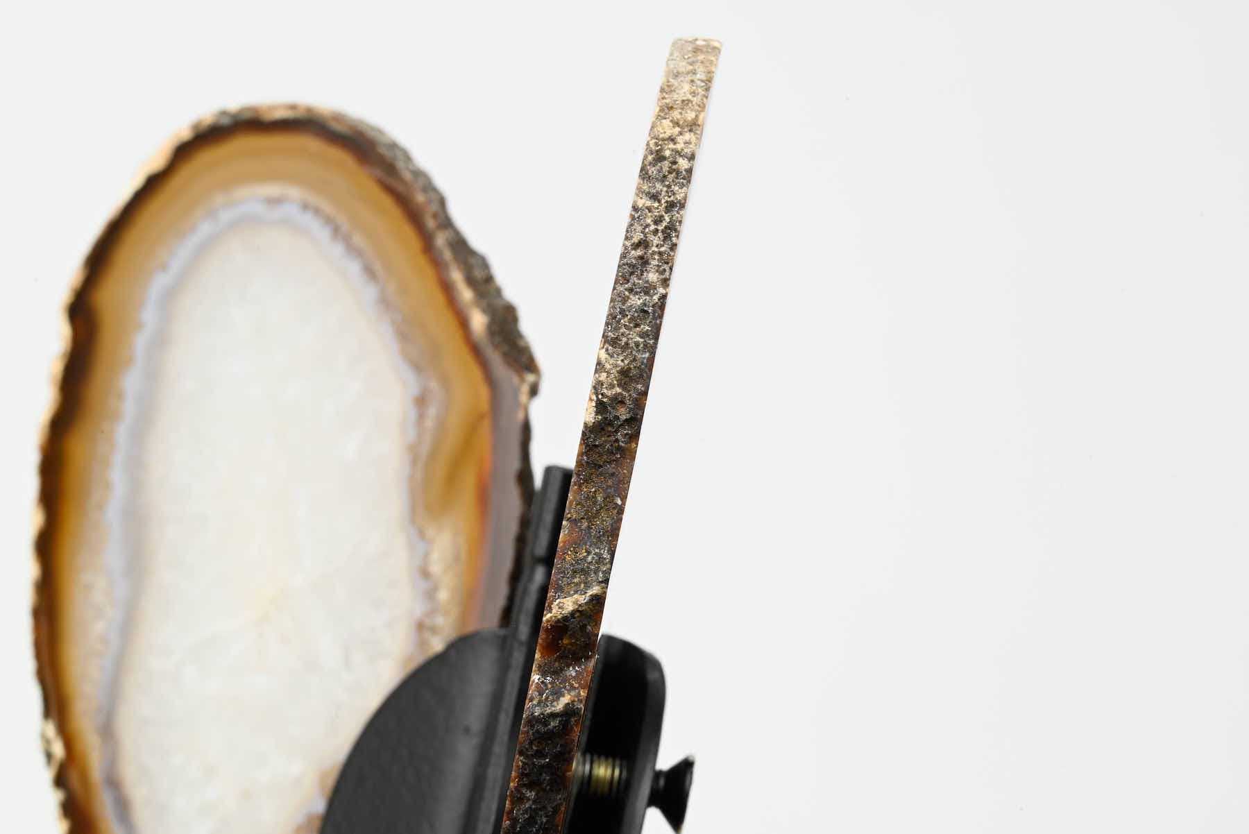 Natural Agate Butterfly on Stand - 0.49kg and 20cm Tall - #BUNATU-10019