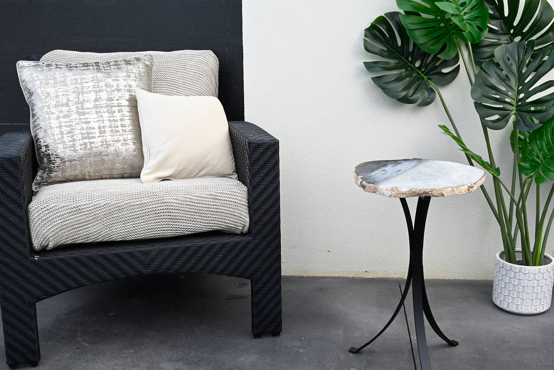Natural Agate Sidetable - 56cm Tall - #TANATU-15001