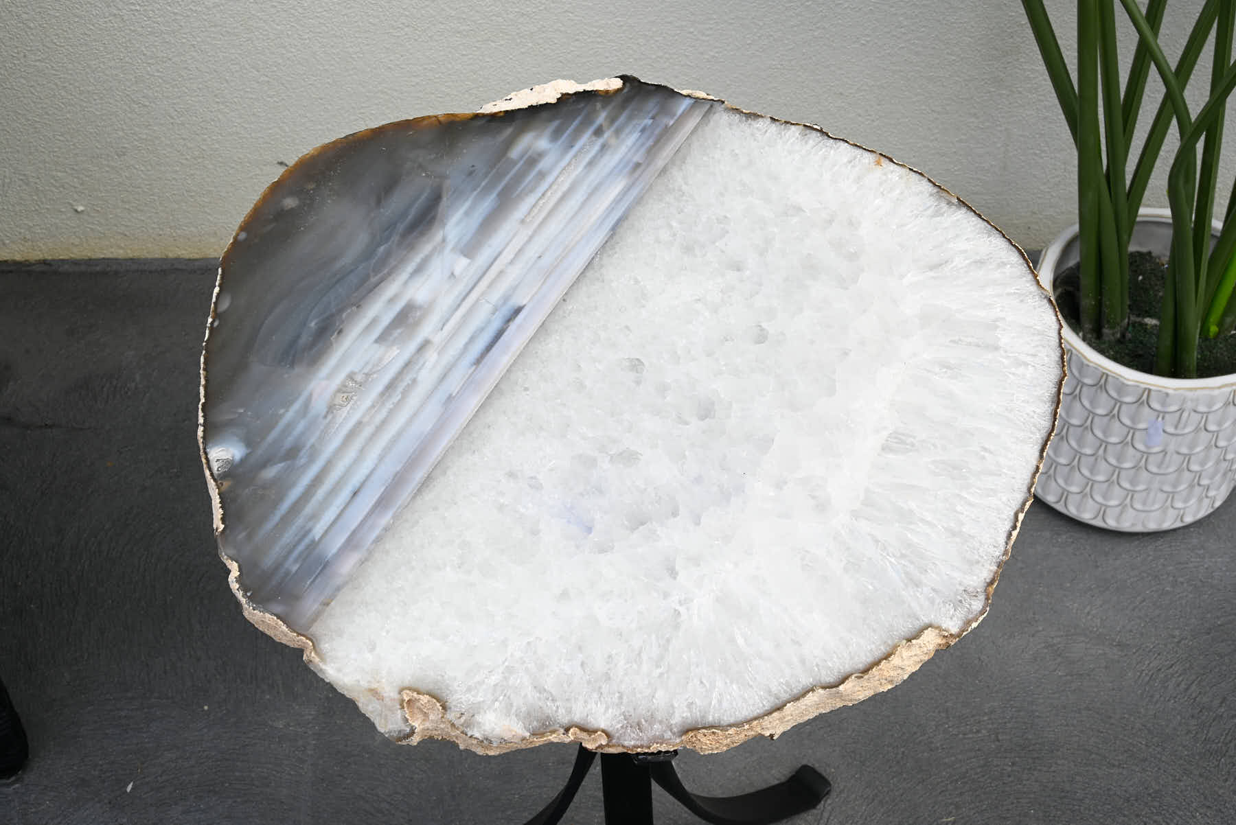 Natural Agate Sidetable - 56cm Tall - #TANATU-15001
