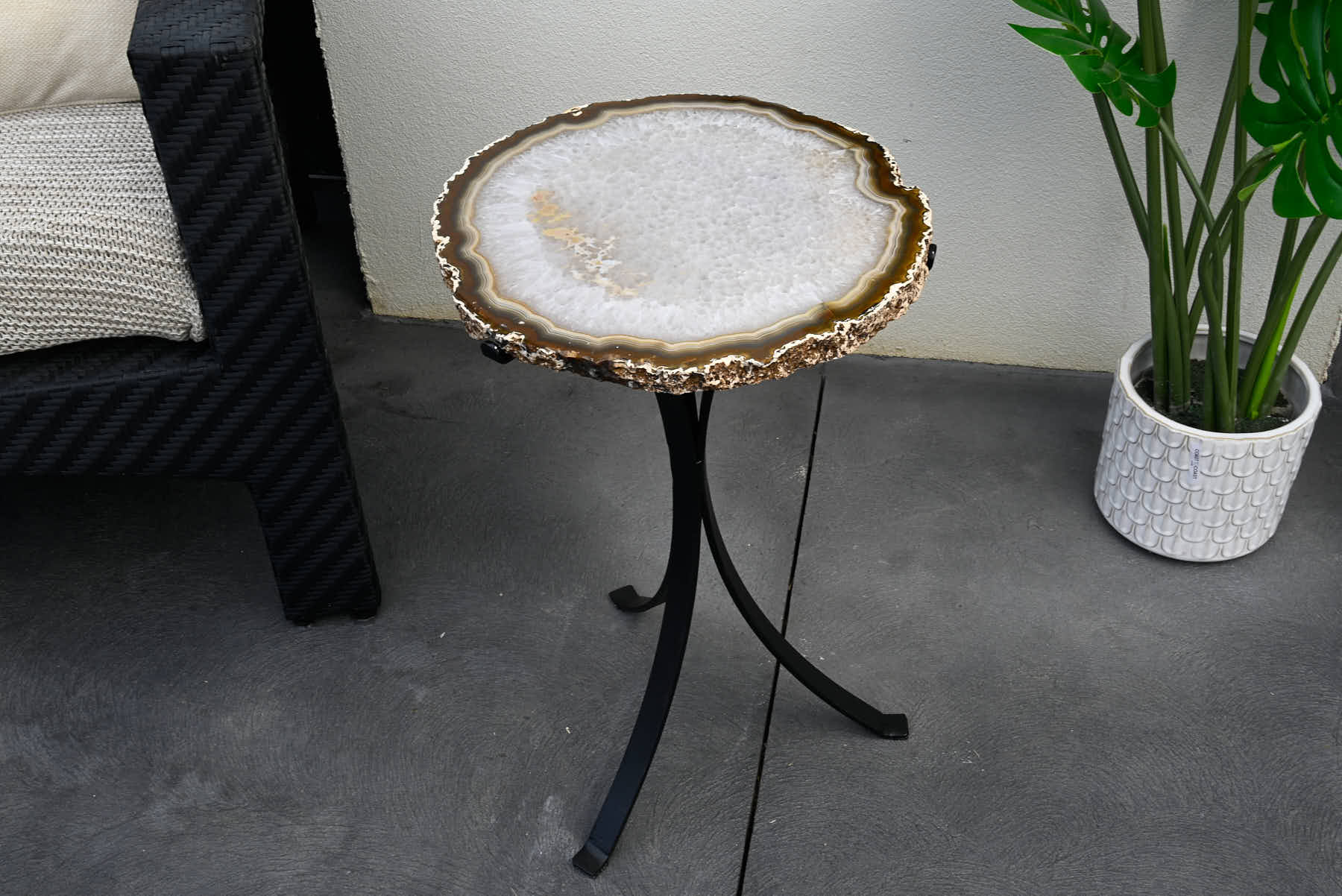 Natural Agate Sidetable - 56cm Tall - #TANATU-15002
