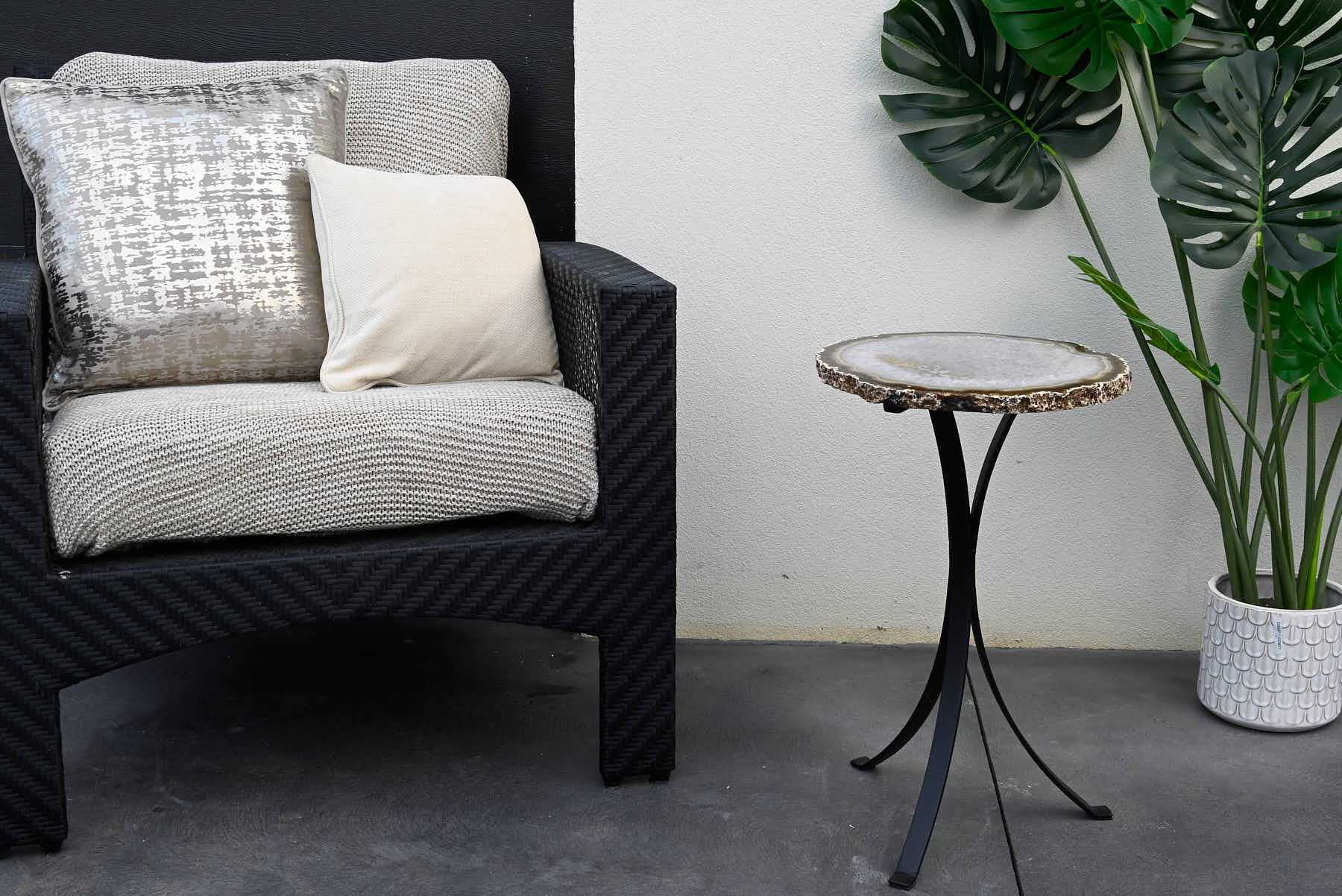 Natural Agate Sidetable - 56cm Tall - #TANATU-15002