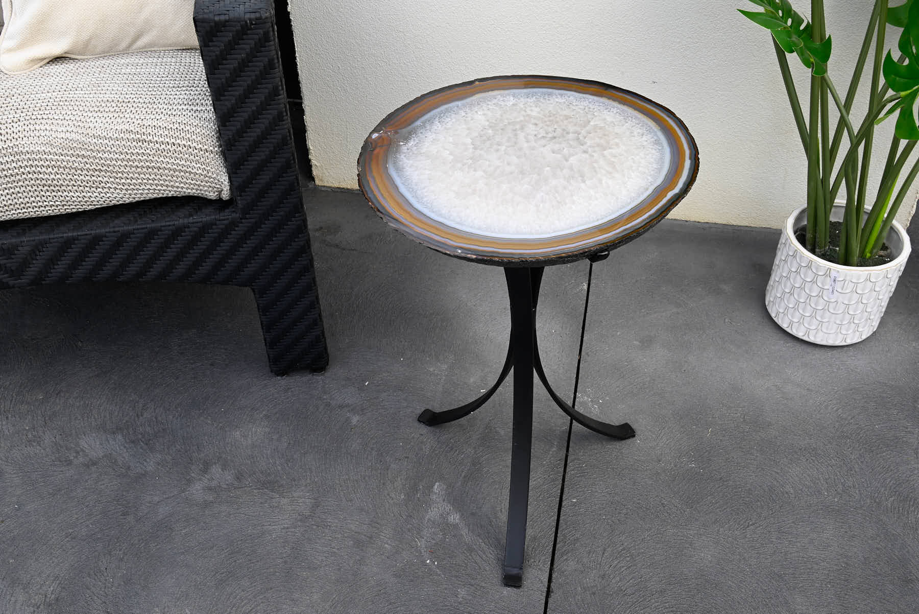 Natural Agate Sidetable - 56cm Tall - #TANATU-15003