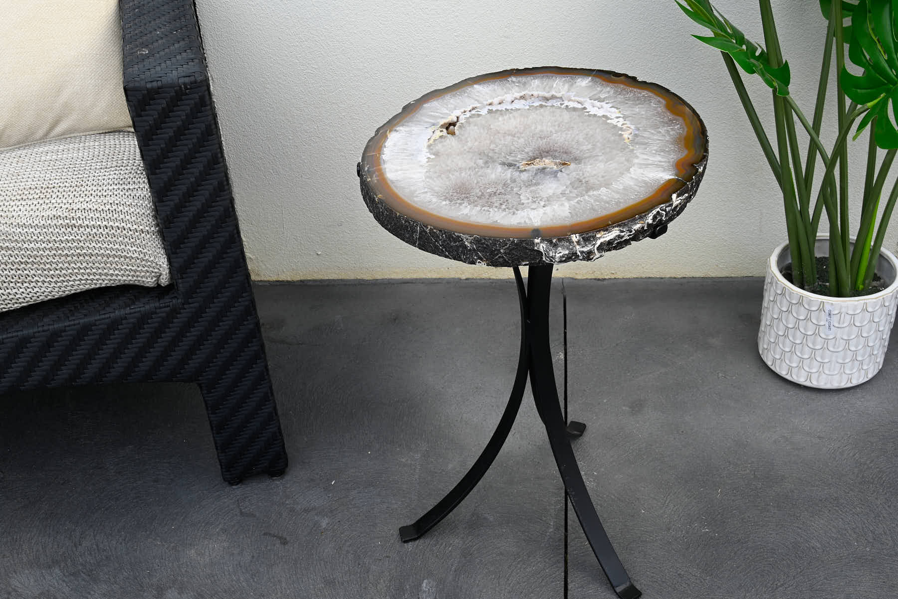 Natural Agate Sidetable - 56cm Tall - #TANATU-15004