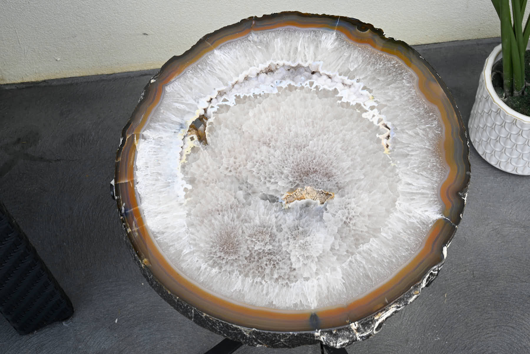 Natural Agate Sidetable - 56cm Tall - #TANATU-15004
