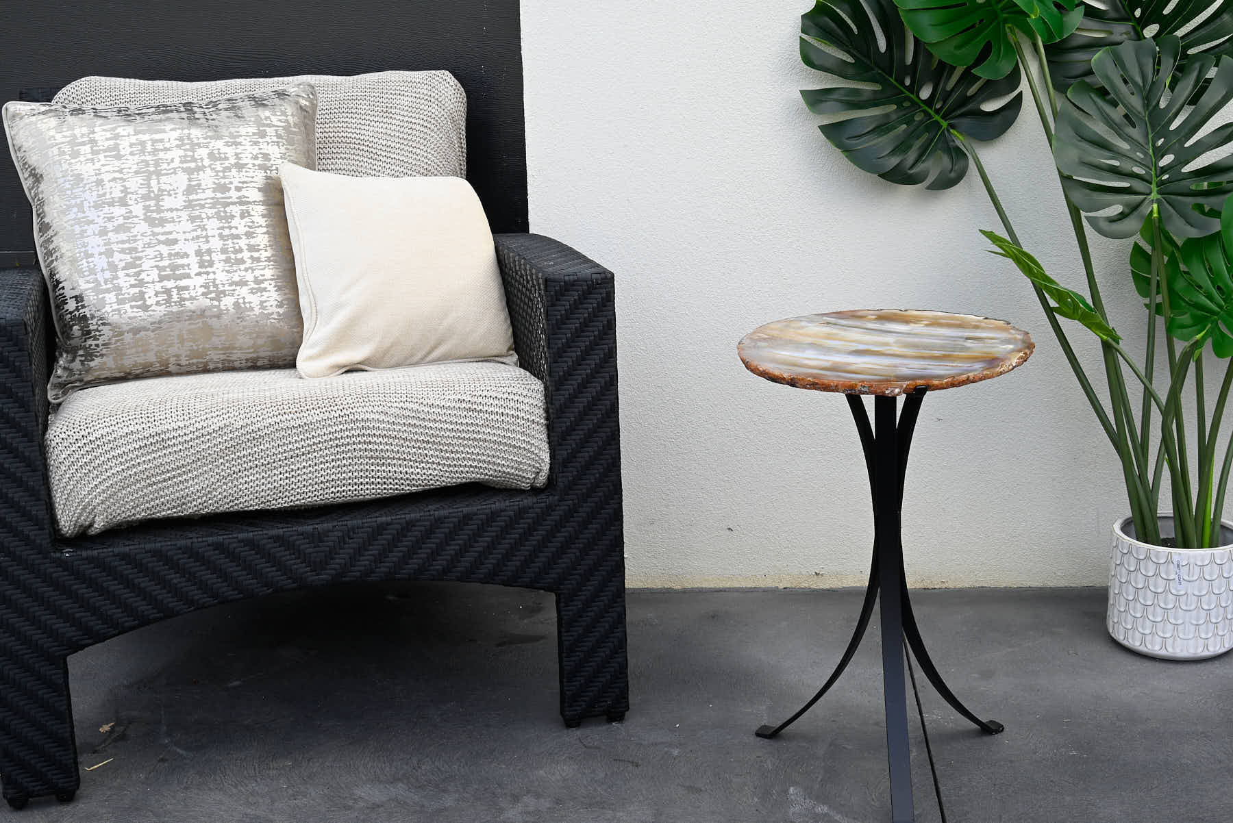 Natural Agate Sidetable - 56cm Tall - #TANATU-15005