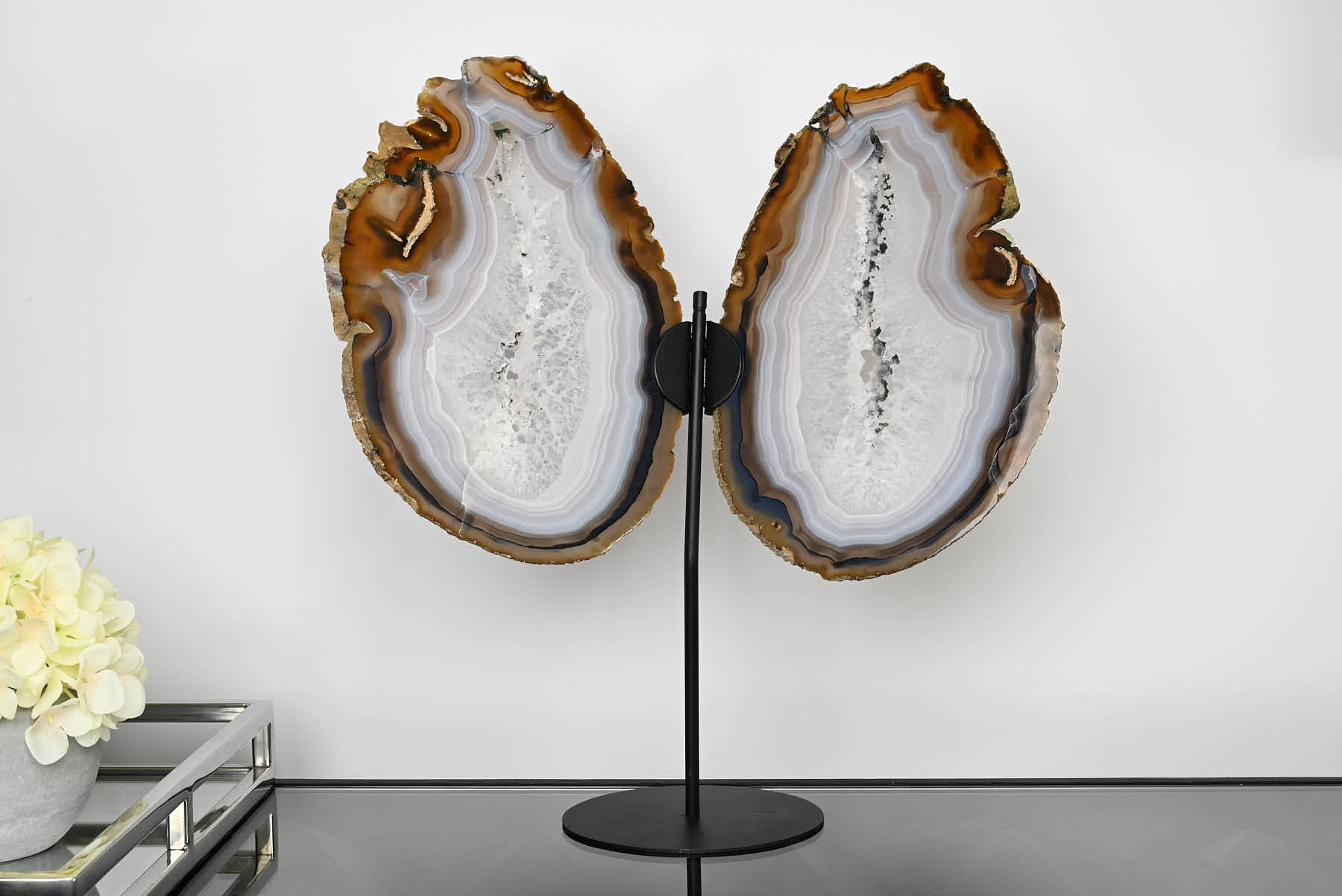 Natural Agate Butterfly on Stand - 2.54kg and 43cm Tall - #BUNATU-10008