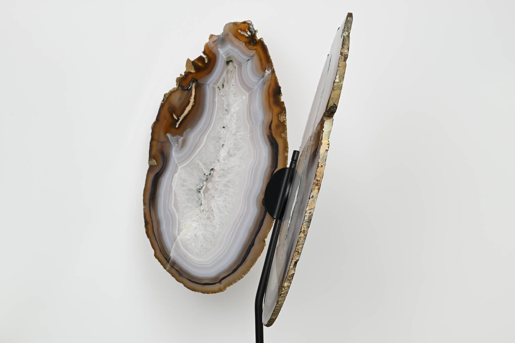 Natural Agate Butterfly on Stand - 2.54kg and 43cm Tall - #BUNATU-10008