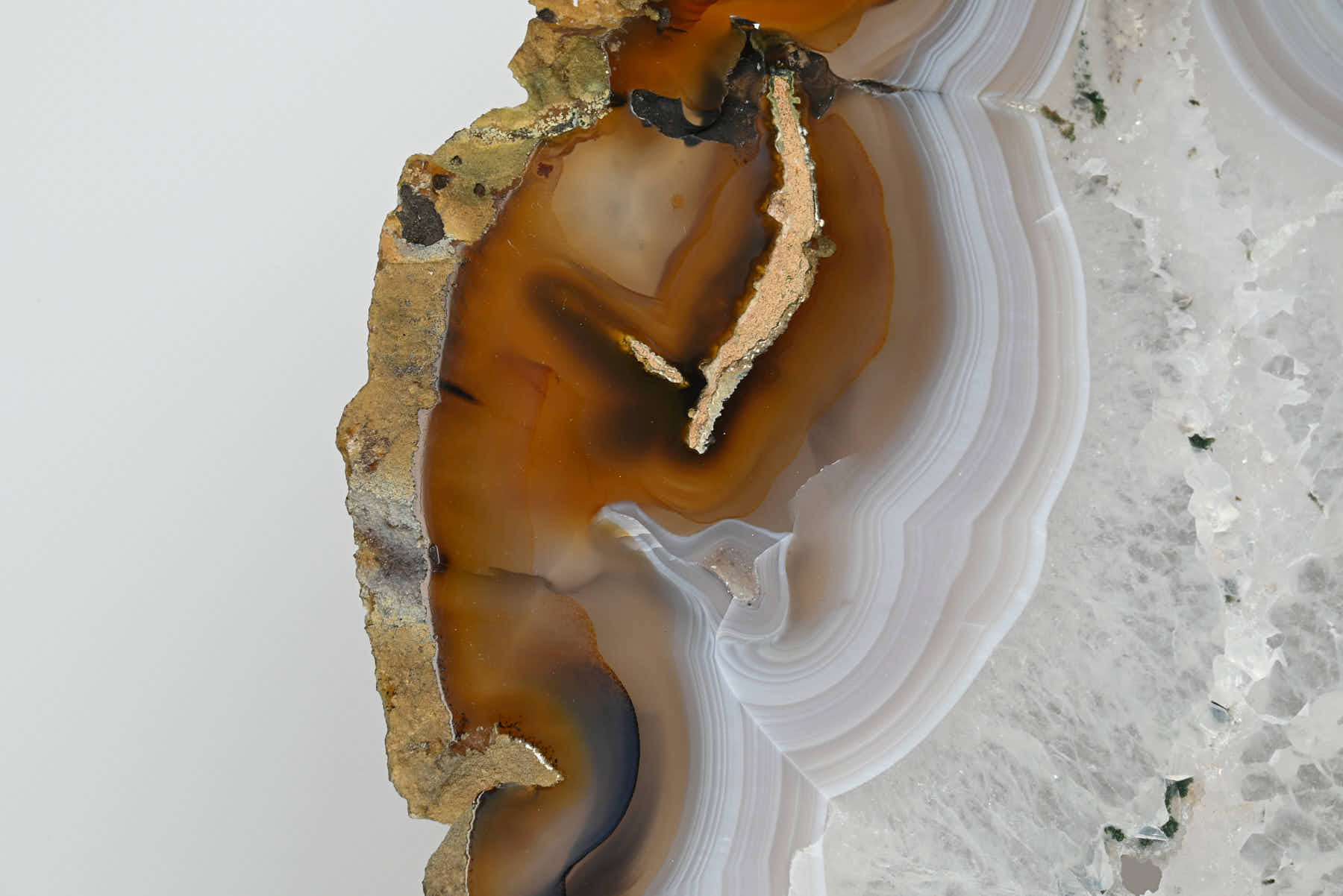 Natural Agate Butterfly on Stand - 2.54kg and 43cm Tall - #BUNATU-10008